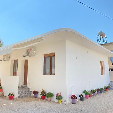 Rentrooms Geni Ksamil Exterior photo