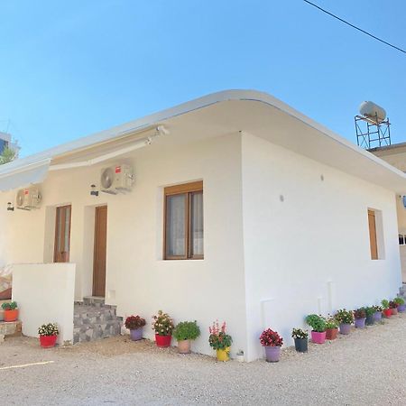 Rentrooms Geni Ksamil Exterior photo