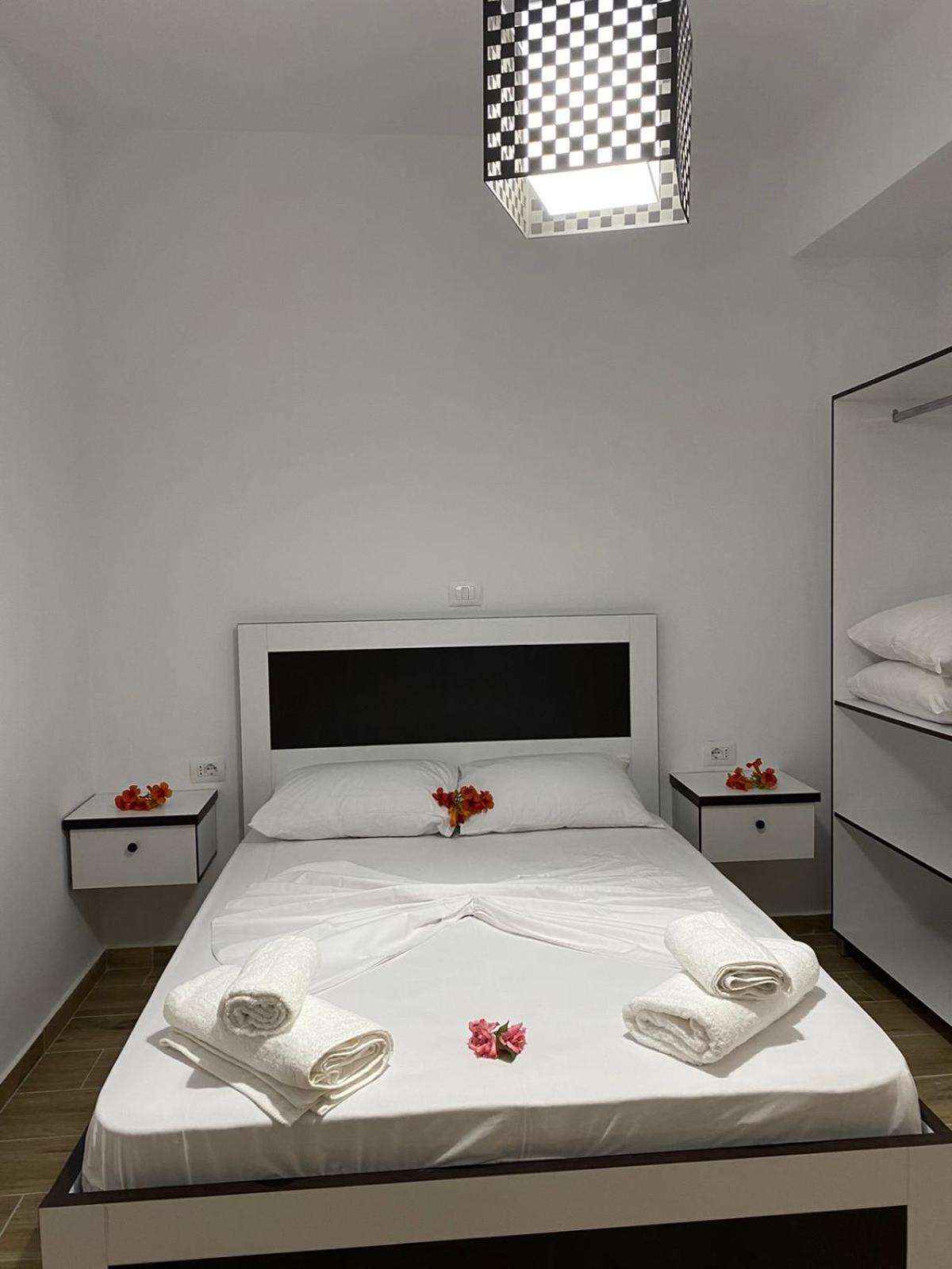 Rentrooms Geni Ksamil Exterior photo