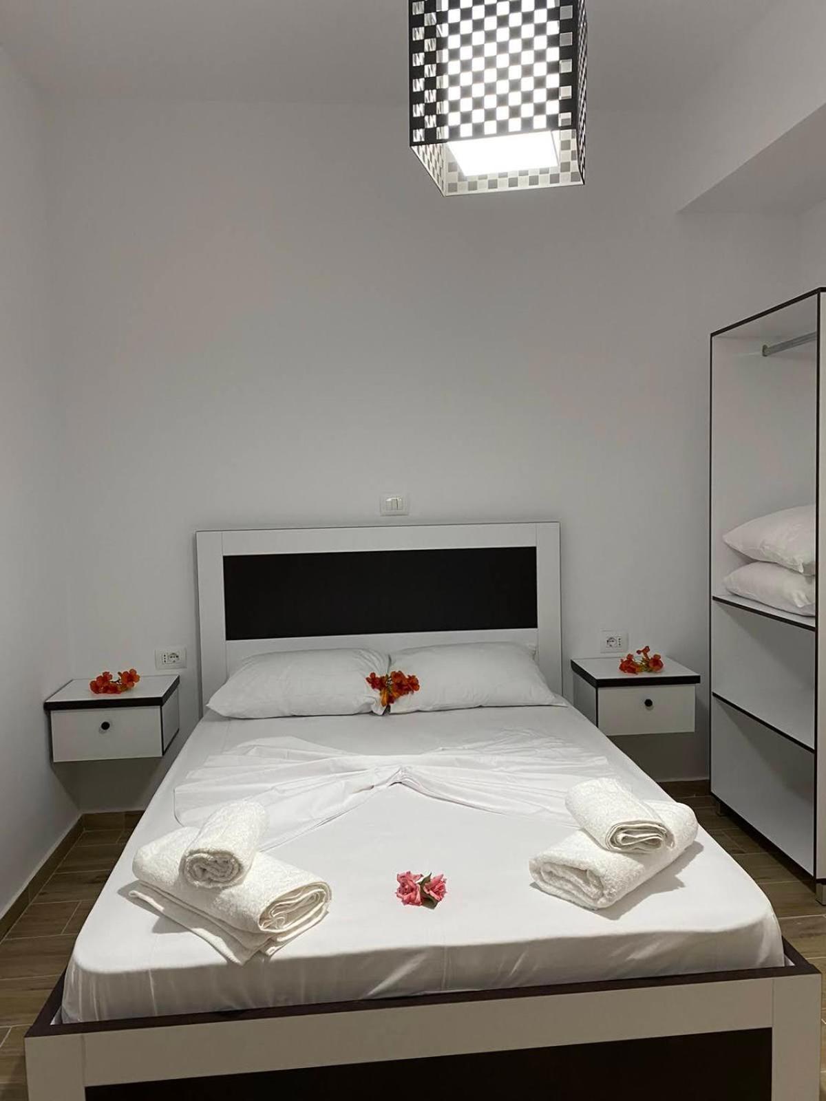 Rentrooms Geni Ksamil Exterior photo