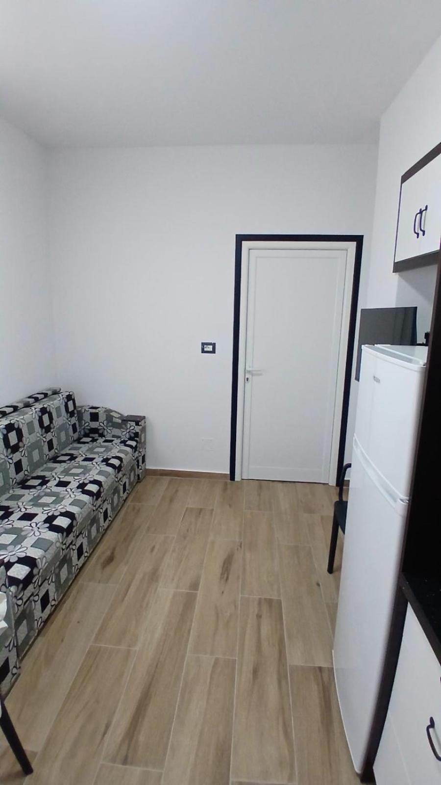 Rentrooms Geni Ksamil Exterior photo