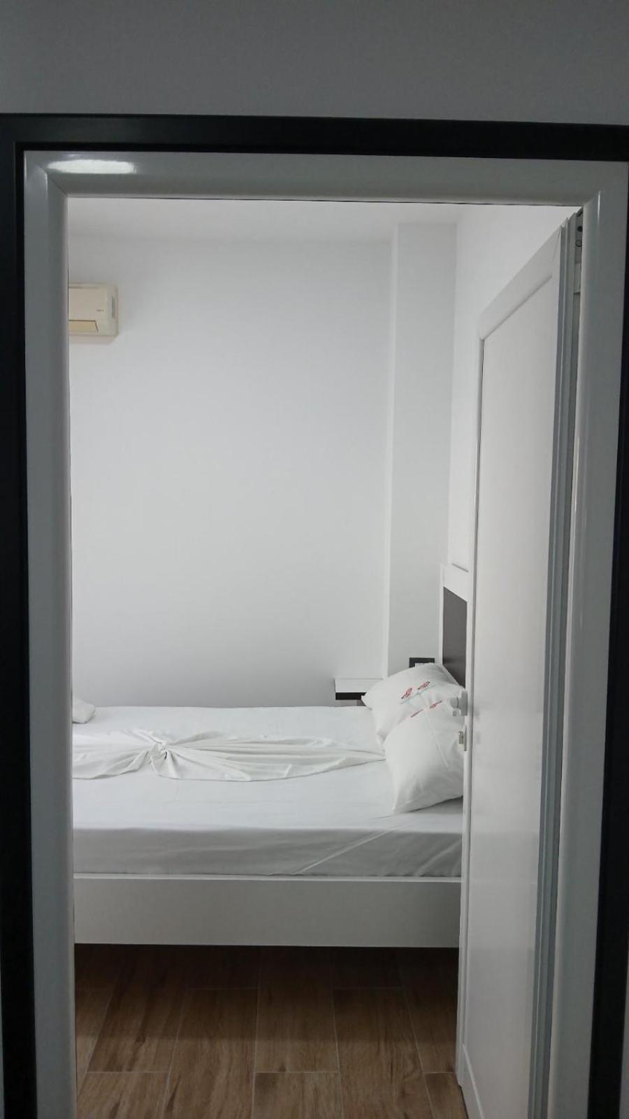 Rentrooms Geni Ksamil Exterior photo